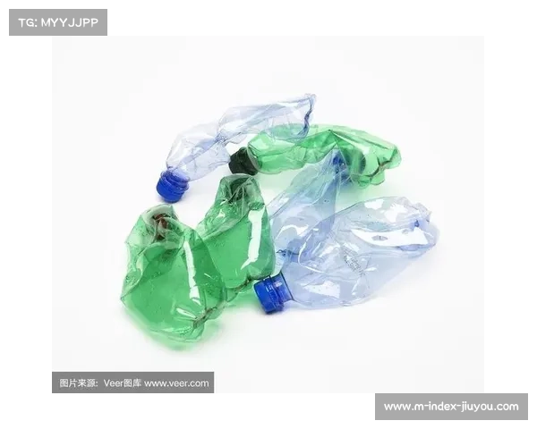 环青赛颁奖礼服采用回收塑料瓶材质设计获环保赞誉